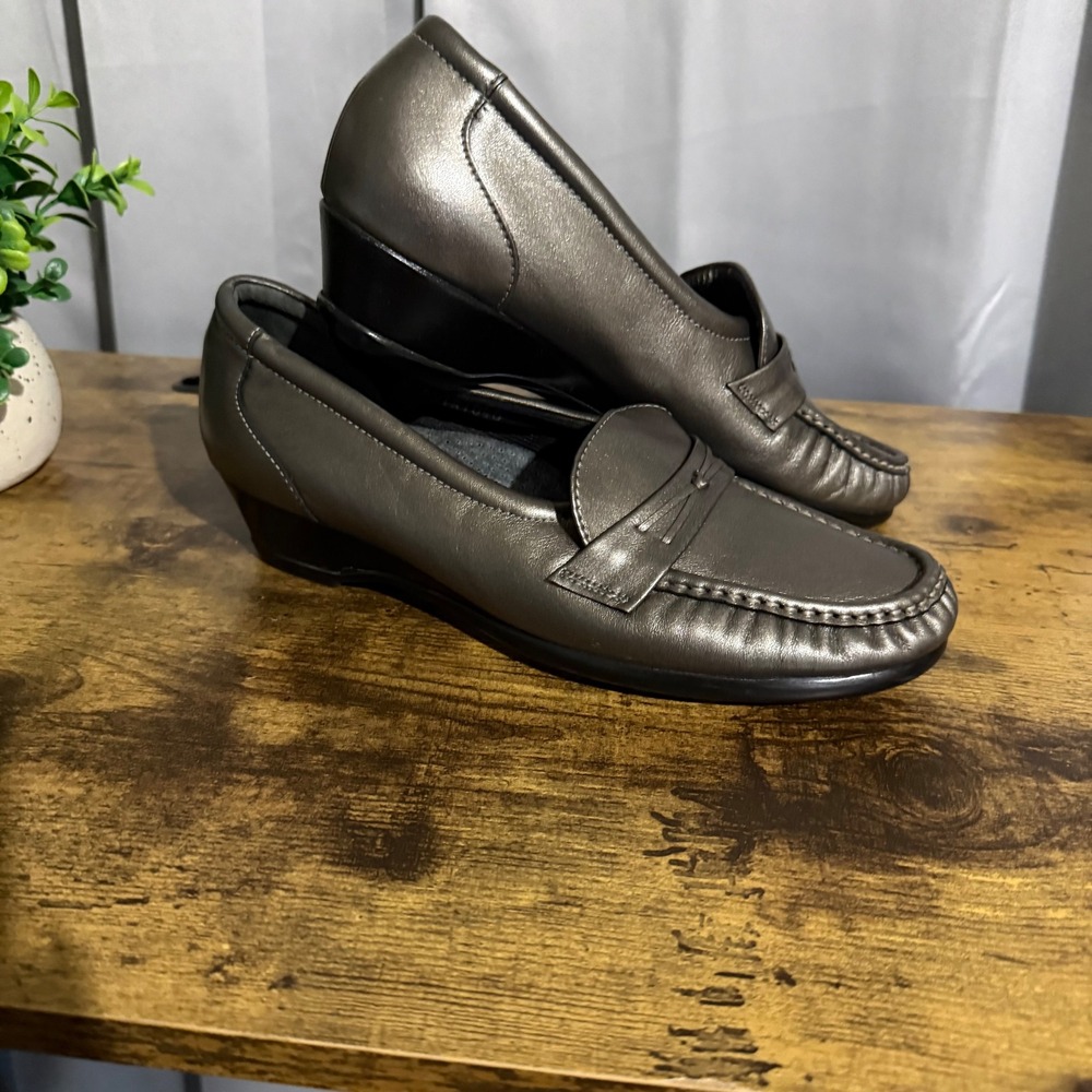 SAS Easier Metallic Pewter Loafers Women 8N Comfort Low Wedge Shoes